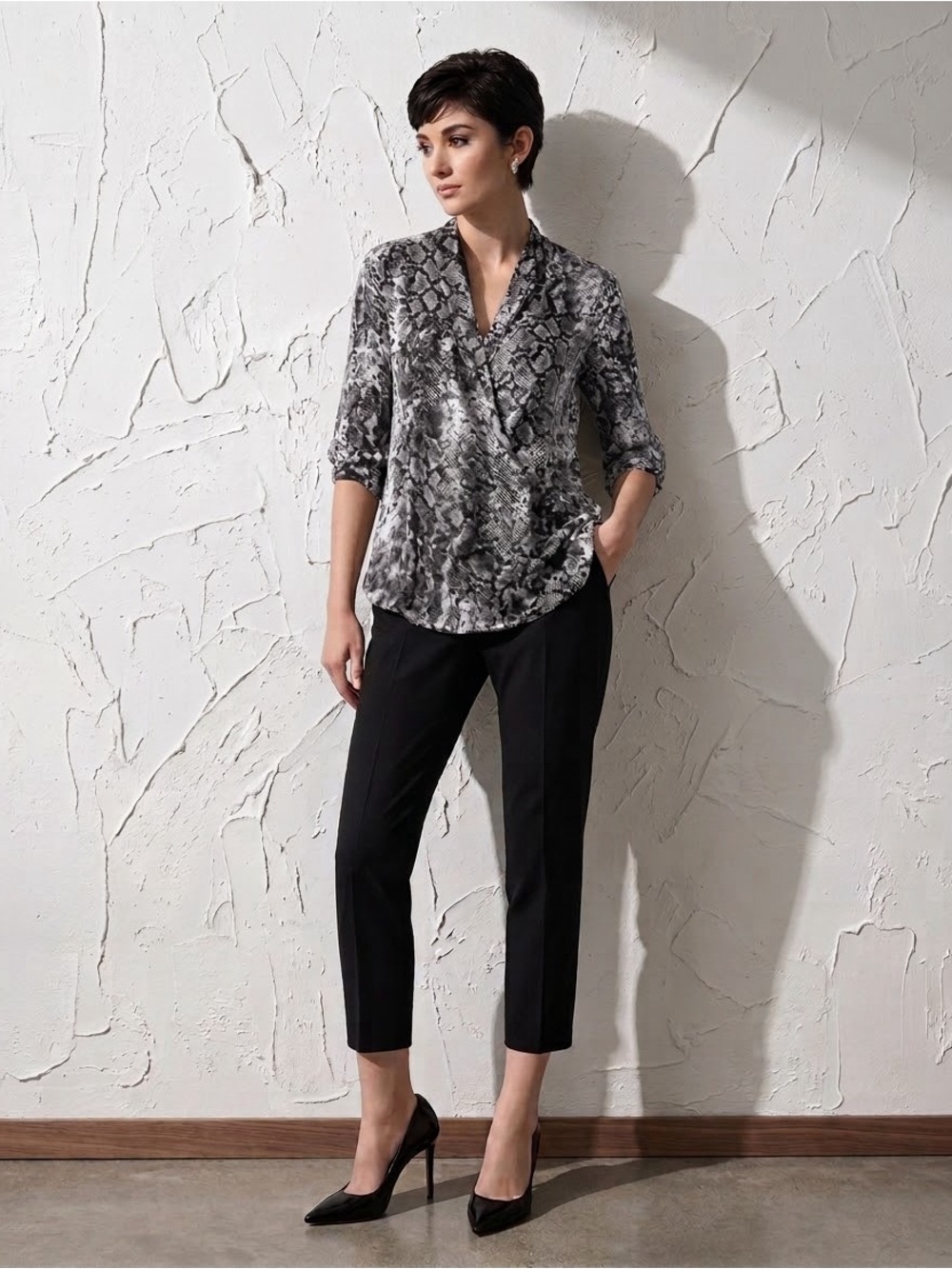 Alice + Olivia Amos Snake Print Tunic Black Multi Velvet Burnout NWT